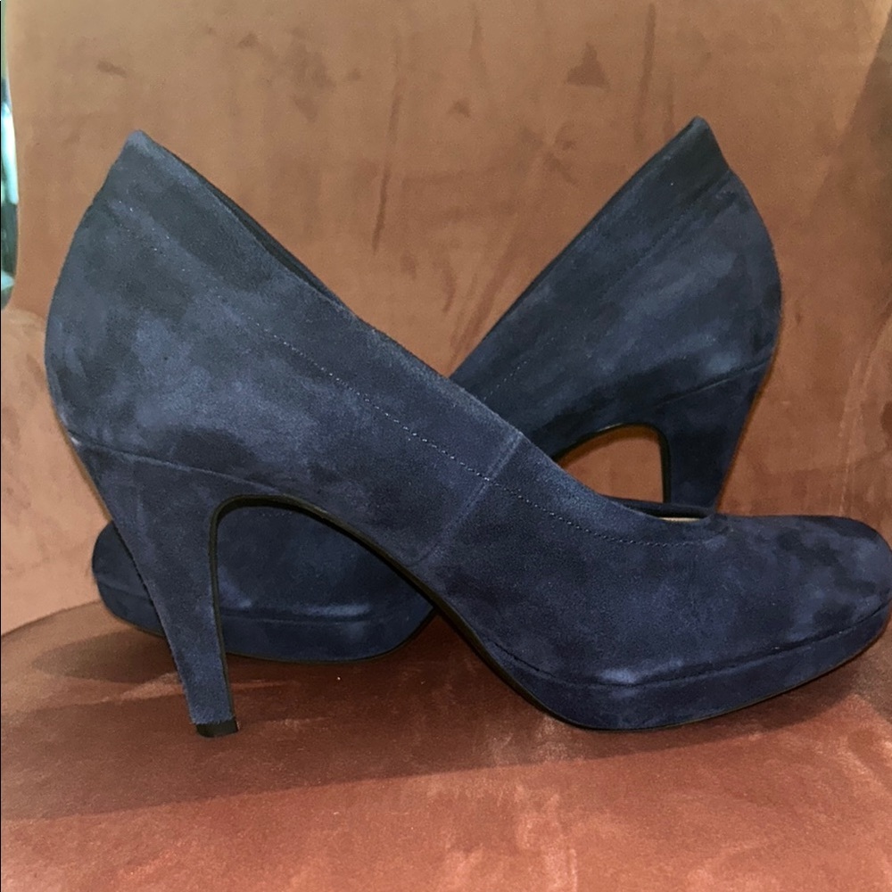 Adrienne Vittadini platform Dark Blue Suede Heels